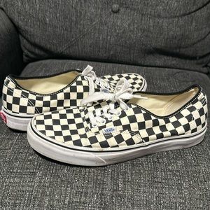 Men’s Checkered vans